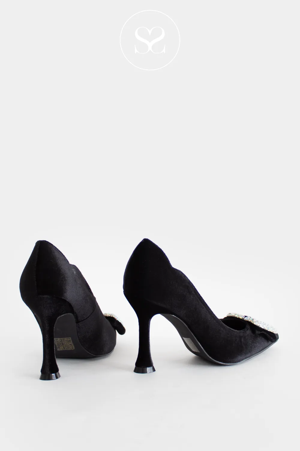 MENBUR 25928 BLACK VELVET HIGH HEEL WITH DIAMANTE BUCKLE